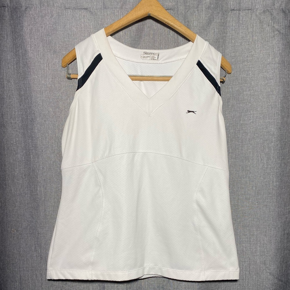 Fitted athletic tank top